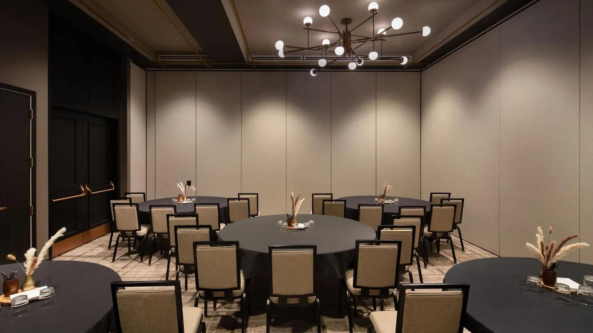 Halcyon - A Hotel In Cherry Creek Denver